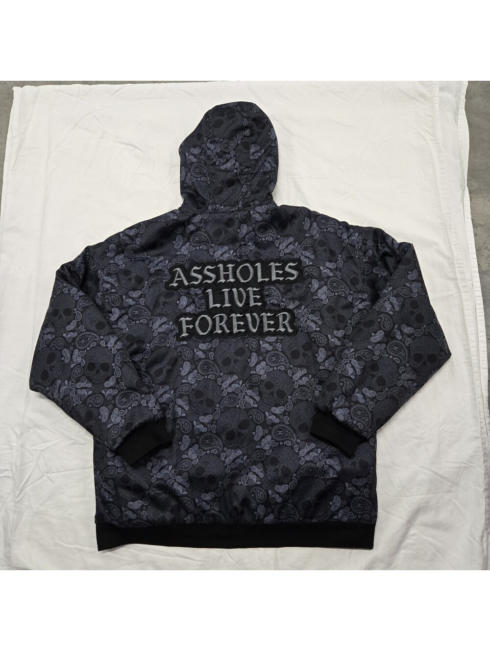 EUC Mens LARGE Assholess Live Forever Skull Paisley Puffer Coat Black AOP Jacket